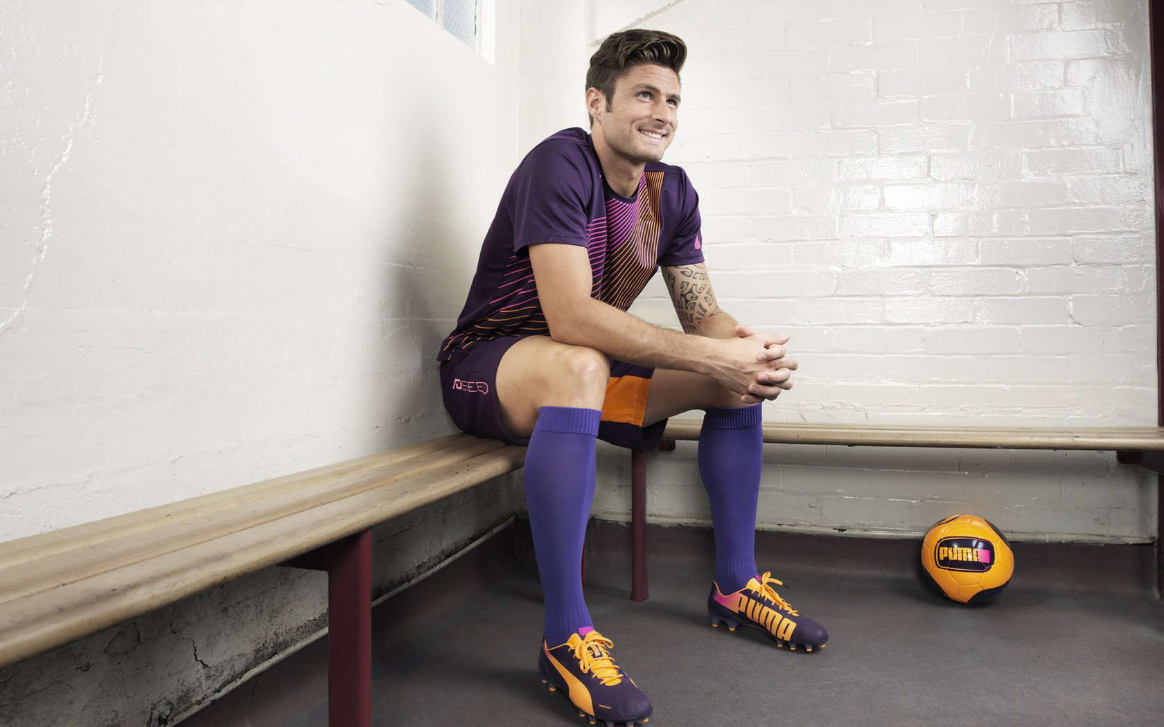 拉亚双拳击碎东欧铁骑,塞内加尔用团结终结波兰幻梦