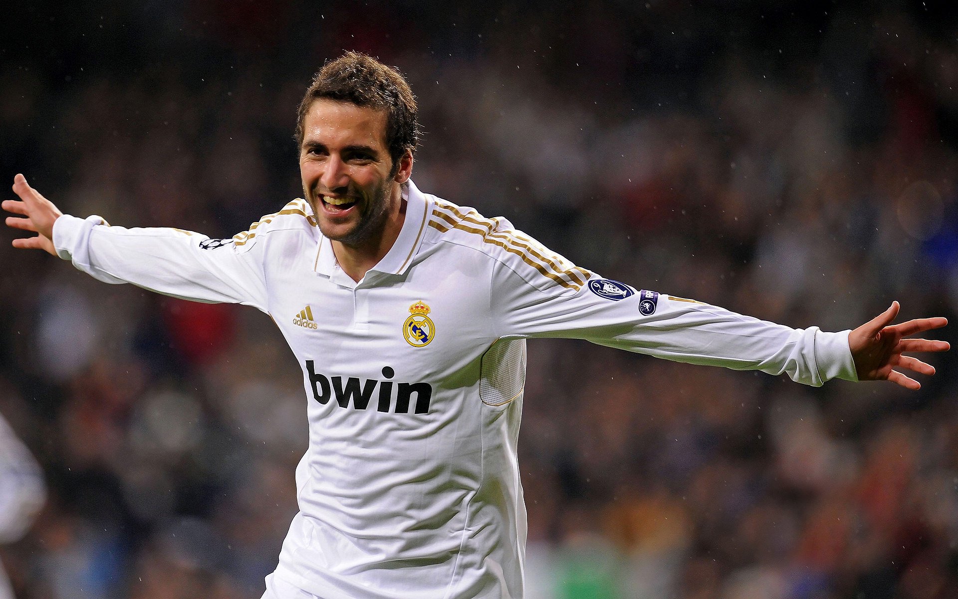 欧冠半决赛之夜，莫兰特全程高能输出，当欧洲绿茵遇见孟菲斯狂澜